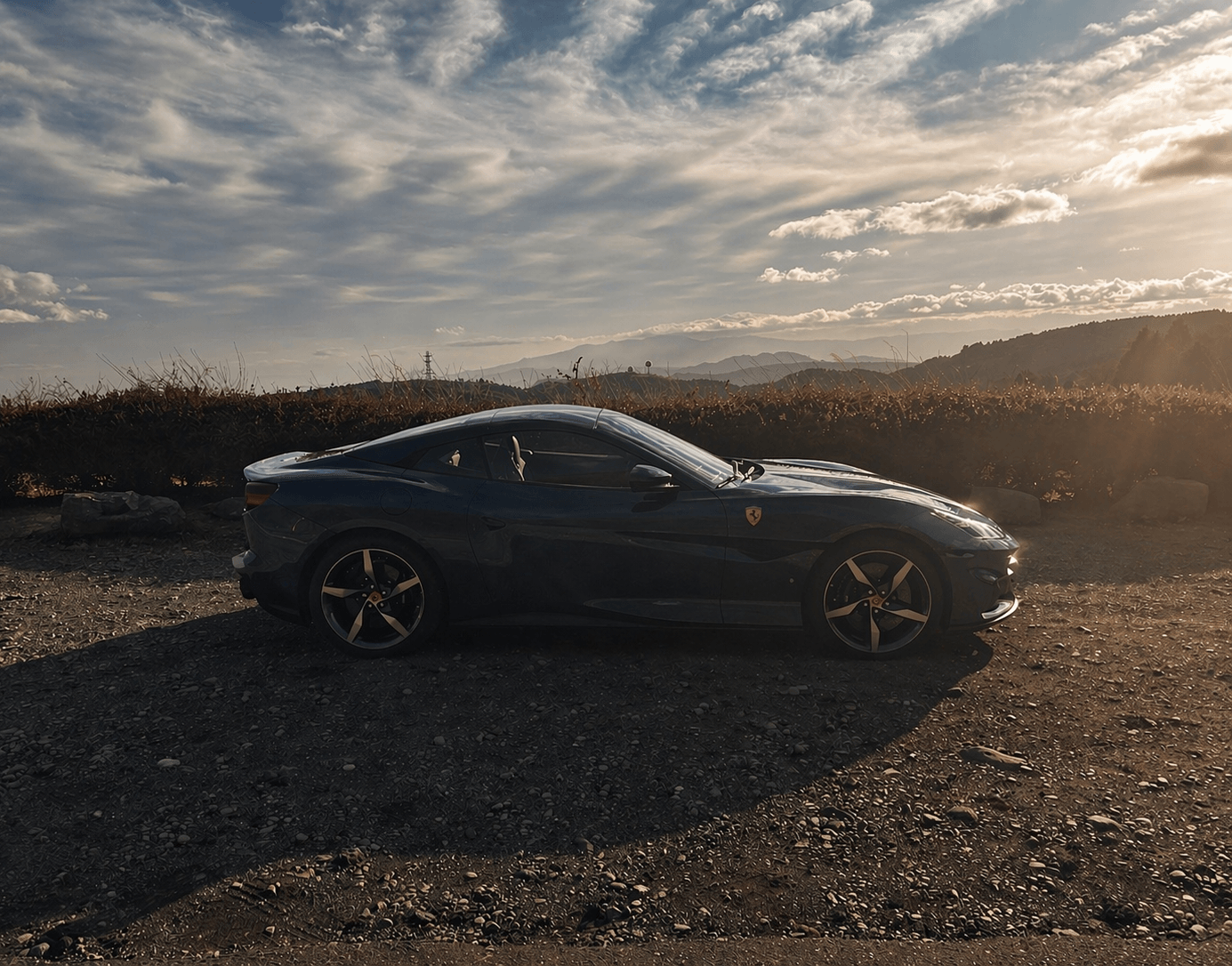 愛車と過ごした日を、スマホで残す。構図と光の小さなコツ