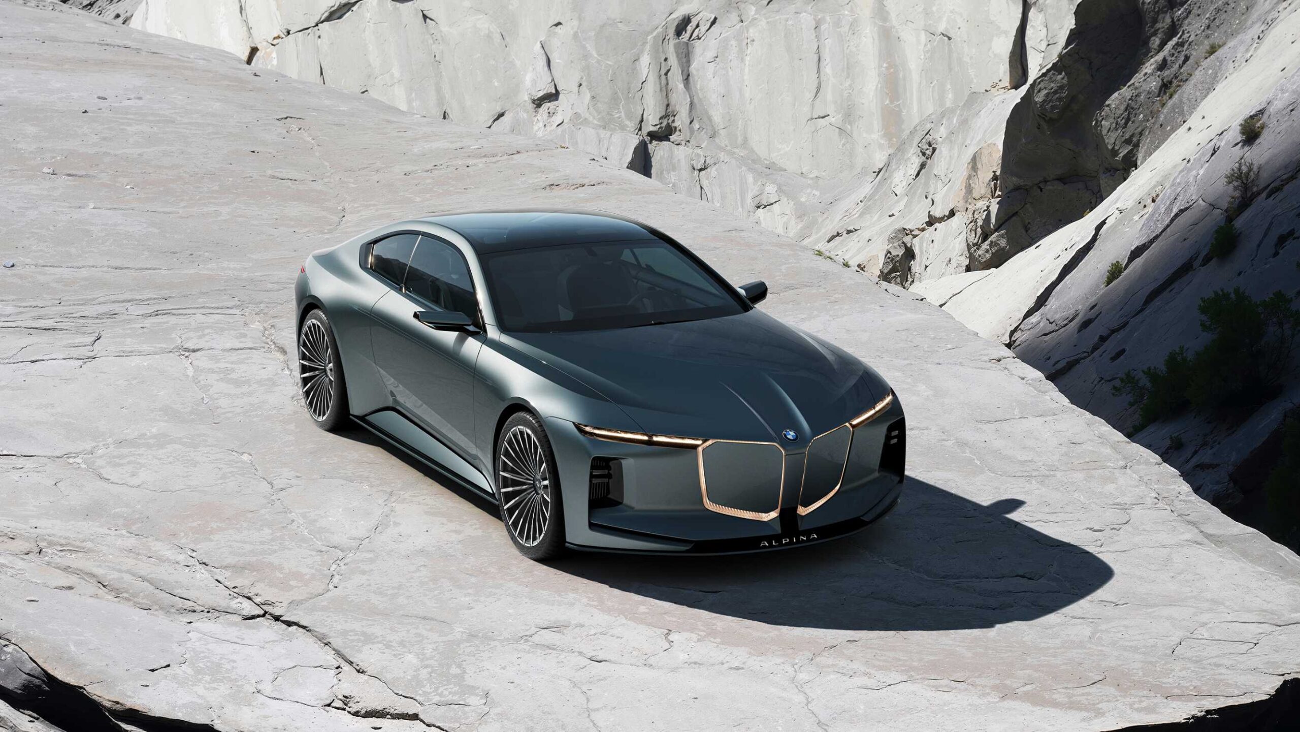 BMW傘下の新生アルピナ、2027年デビューへ。ヴィジョン アルピナが示す超高級GTの未来