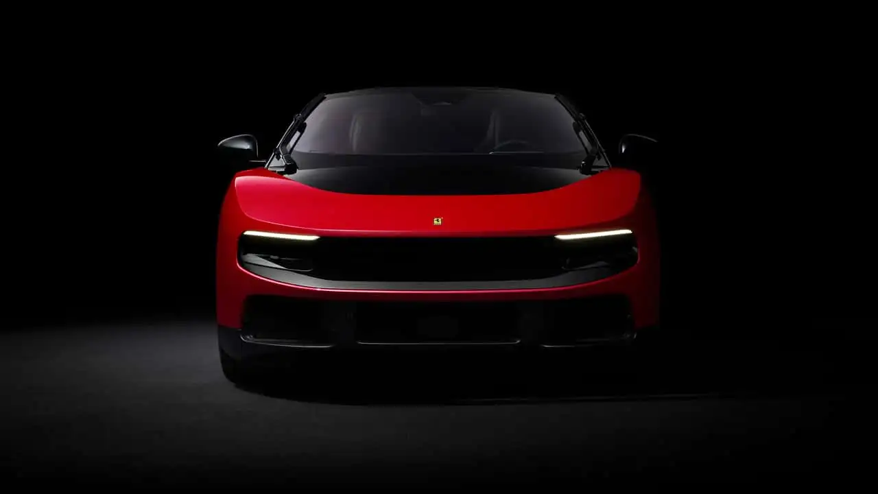 フェラーリ初の純電気スーパー・スポーツカー「Ferrari Luce」2026年発表｜1050cvと530km超の航続距離を両立