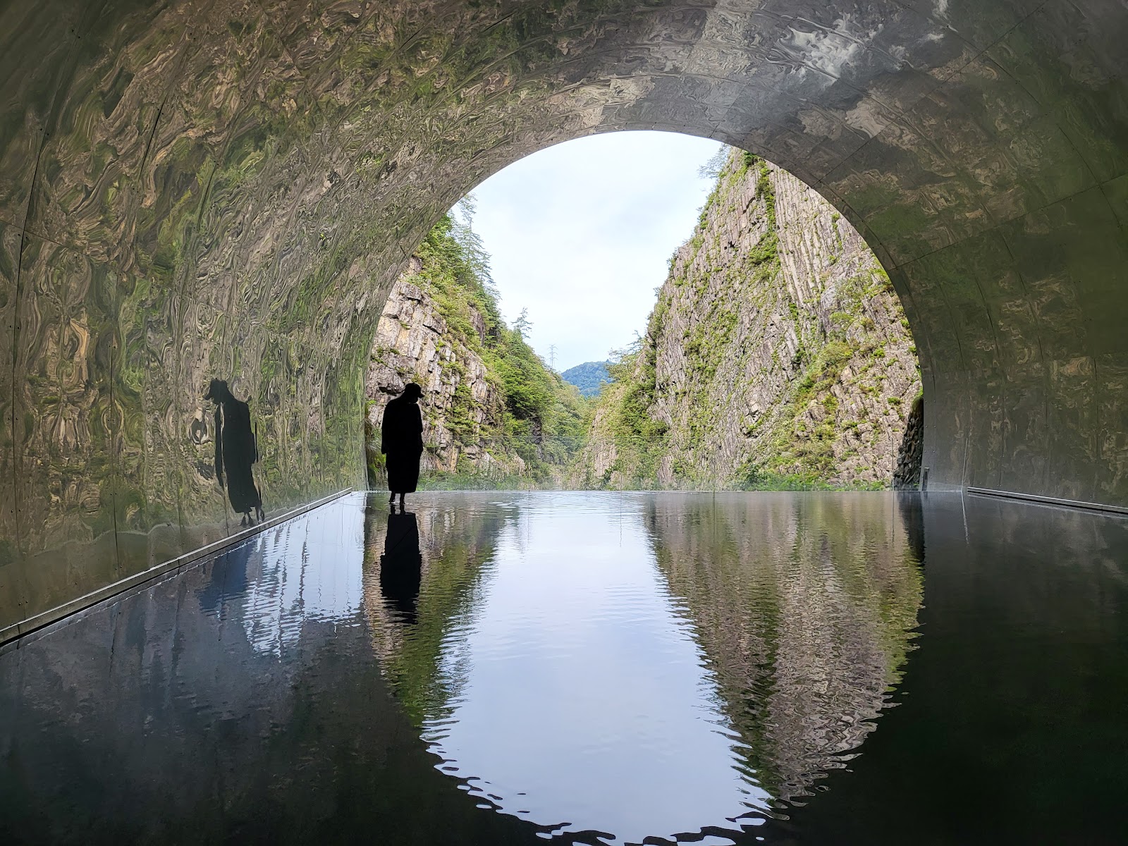 清津峡