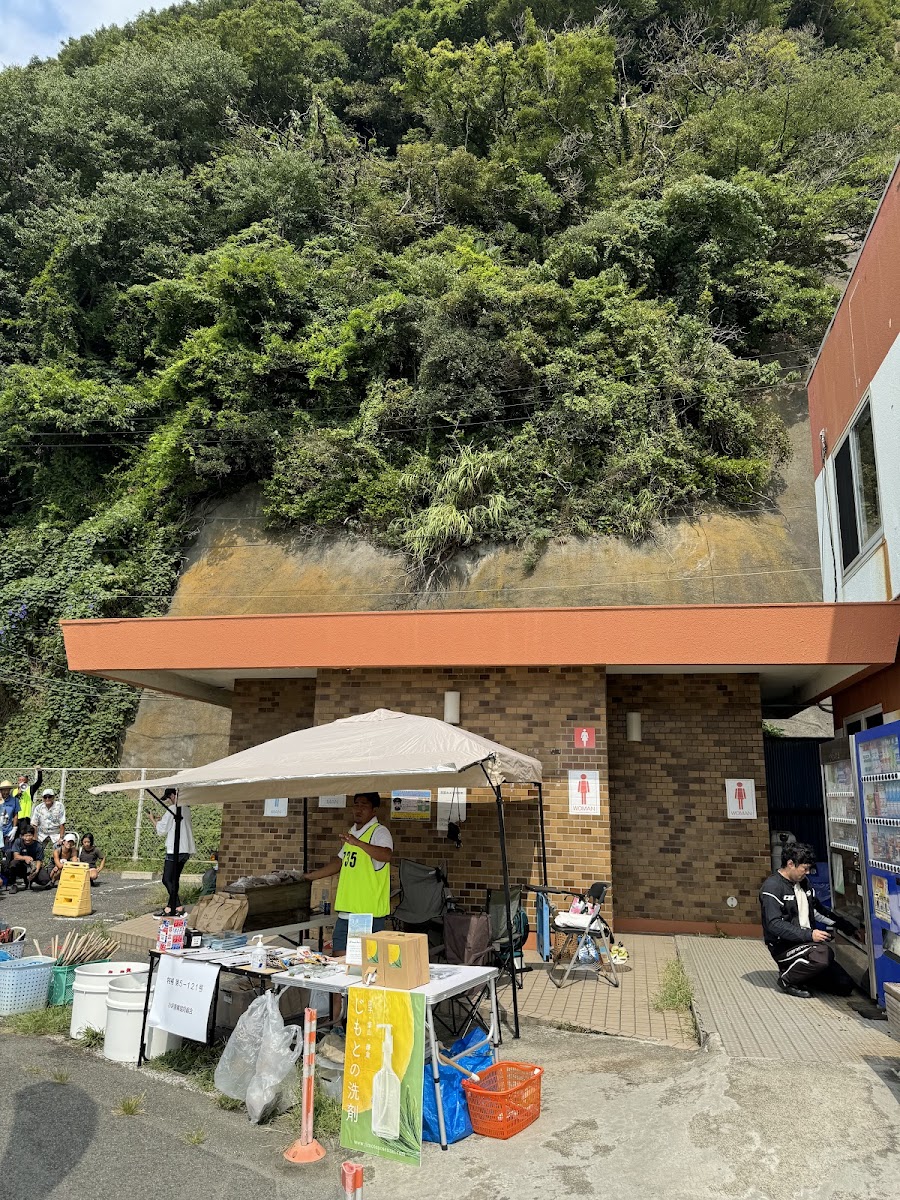 逗子海岸駐車場・逗子海岸ロードオアシス