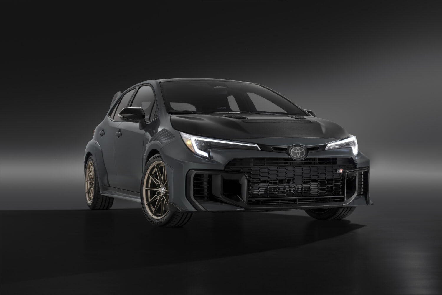 トヨタ、2027年式GRMNカローラを発表｜300hp/302lb-ft、2シーター化