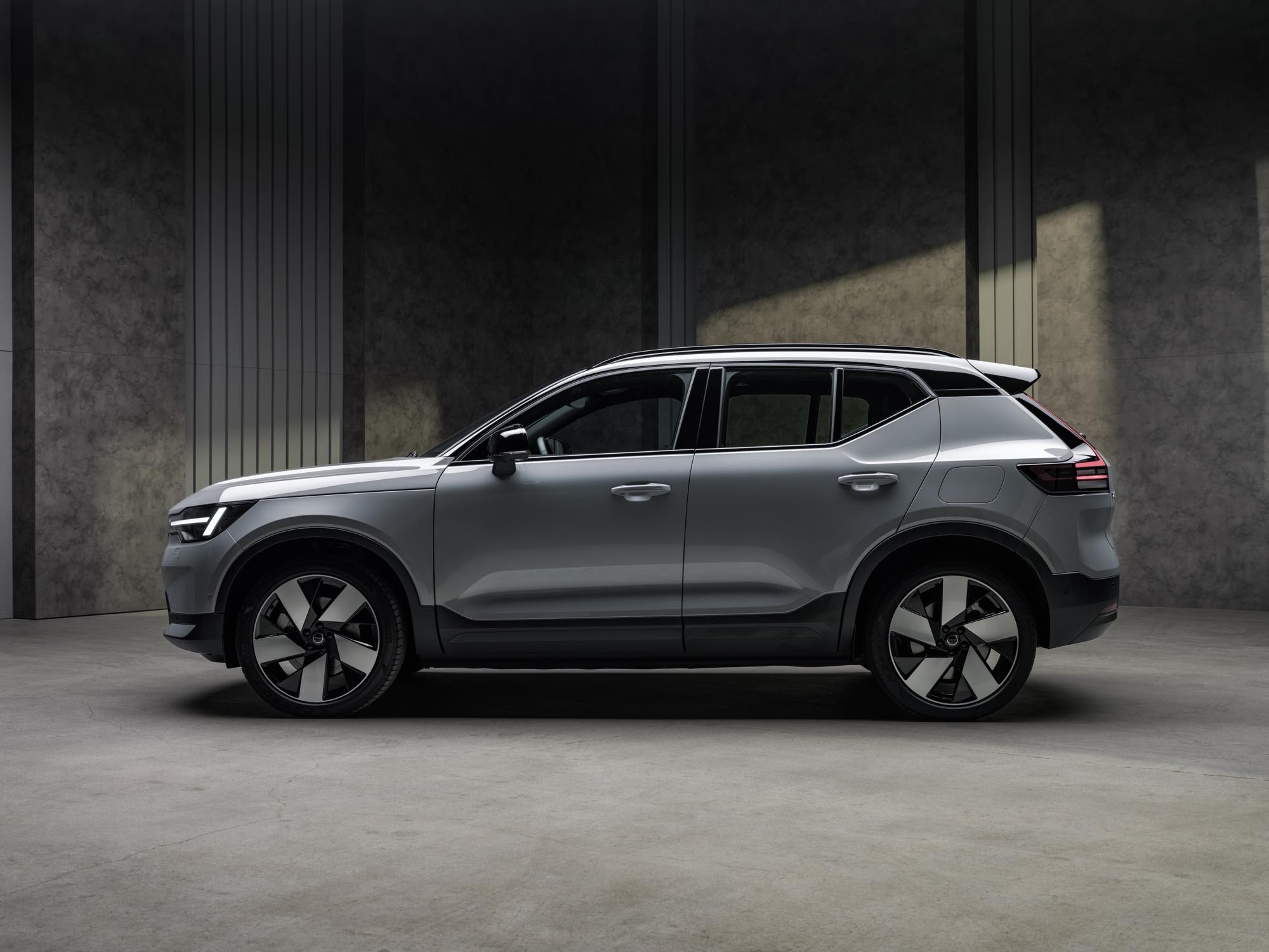 ボルボ40シリーズ2026年大幅刷新｜XC40・EX40・EC40が安全・デザイン・AIで進化